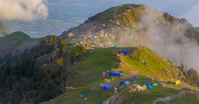 Réussir son premier trek en montagne : les conseils essentiels pour partir serein